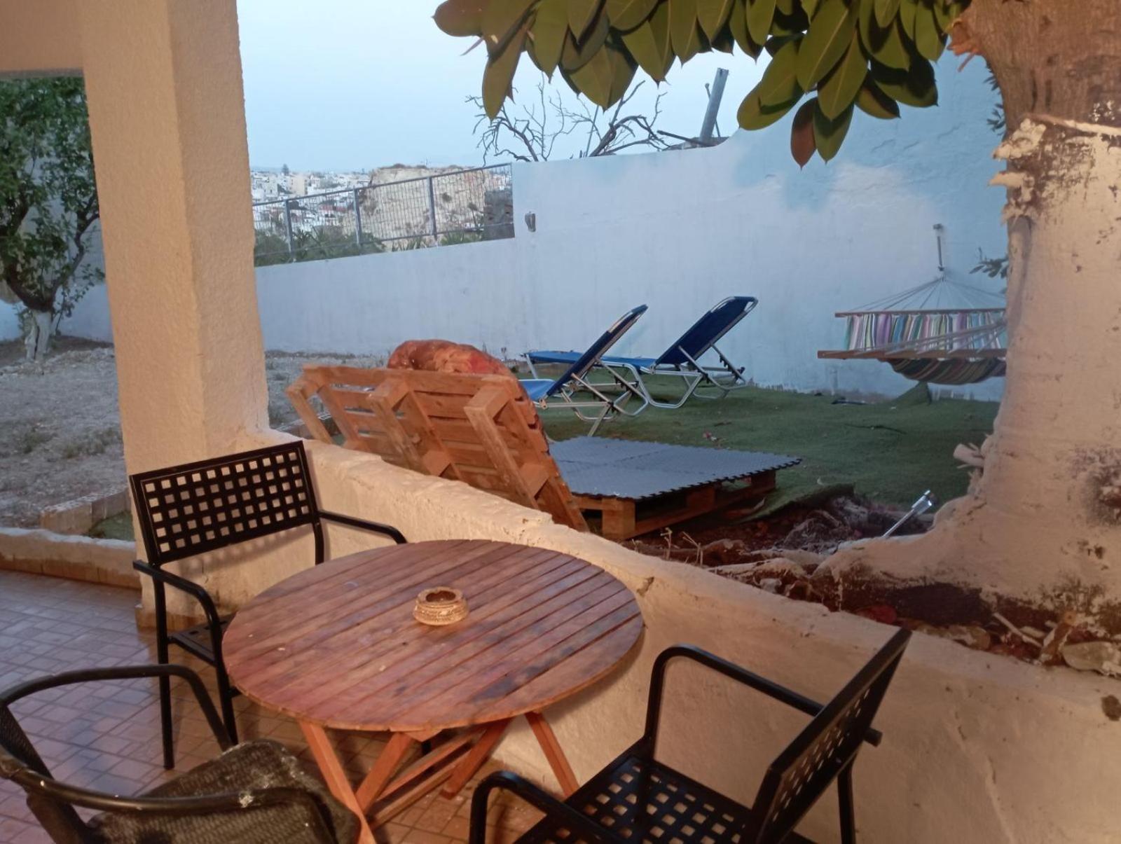 Bibliotheque Vintage Studio & Easy Garden Heraklion (Crete) Exterior foto